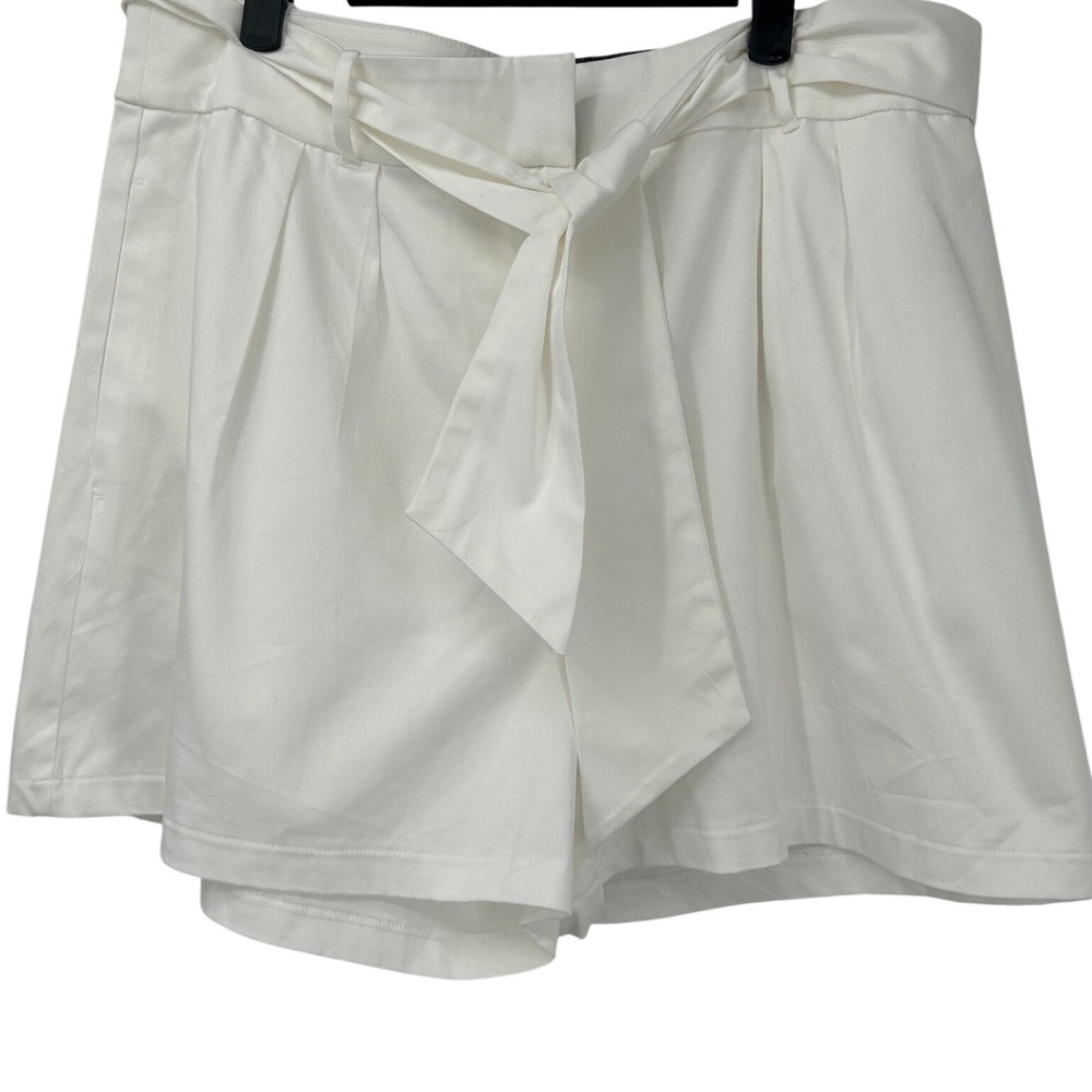 NWT White Tie Waist Paperbag Shorts Size 12 | Summer Resort Coastal - Picture 2 of 7